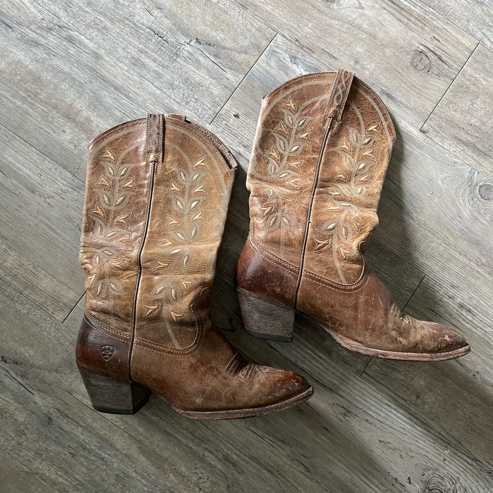 Ariat Women’s Cowboy Boots